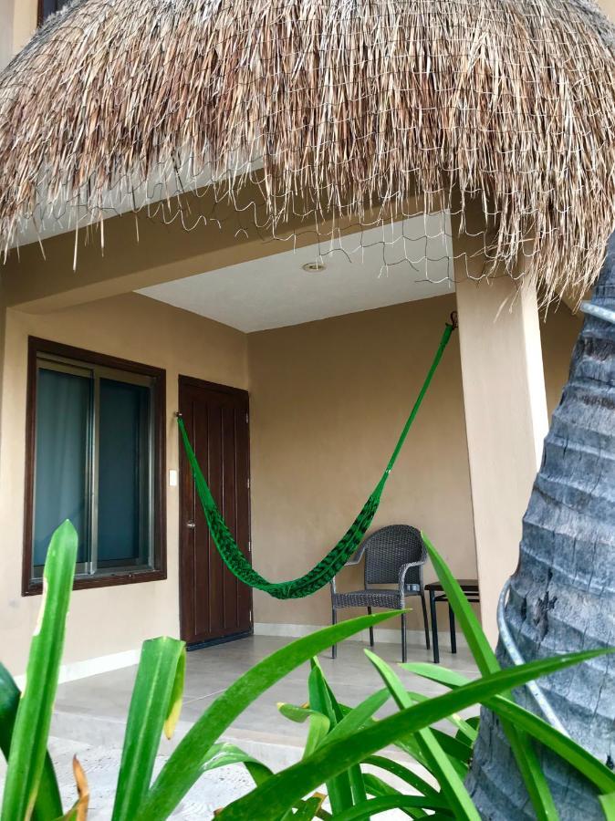 Hotel Playa La Media Luna Isla Mujeres Exterior foto