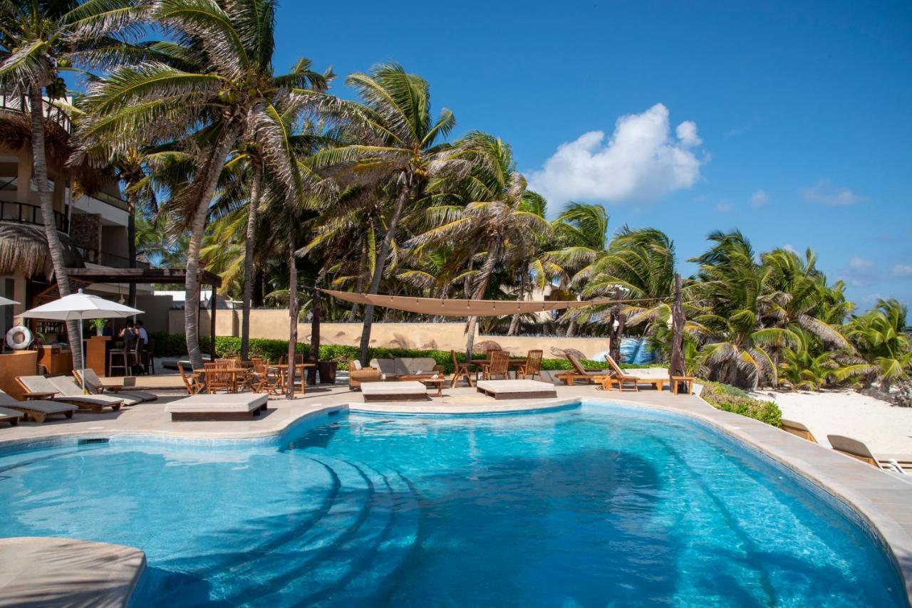 Hotel Playa La Media Luna Isla Mujeres Exterior foto